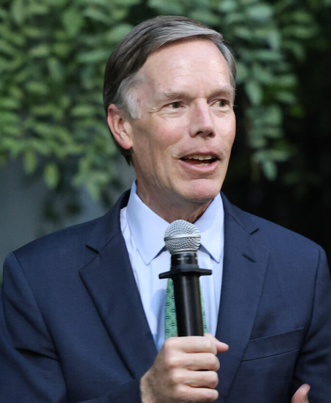 Nicholas Burns Profile Photo