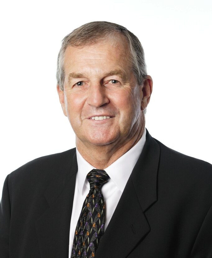 Jim Calhoun Profile Photo