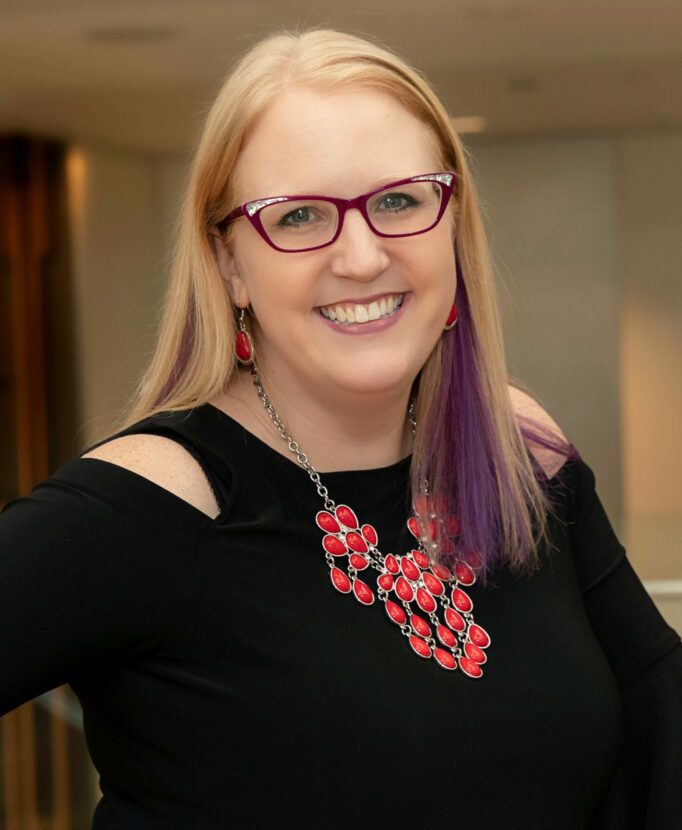 Cara Silletto Profile Photo