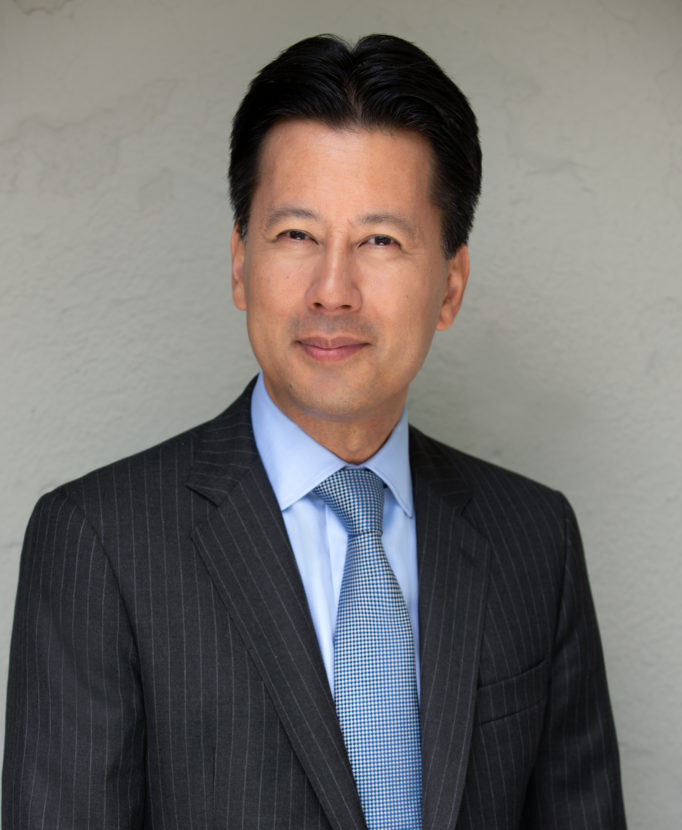 Kenji Yoshino Profile Photo