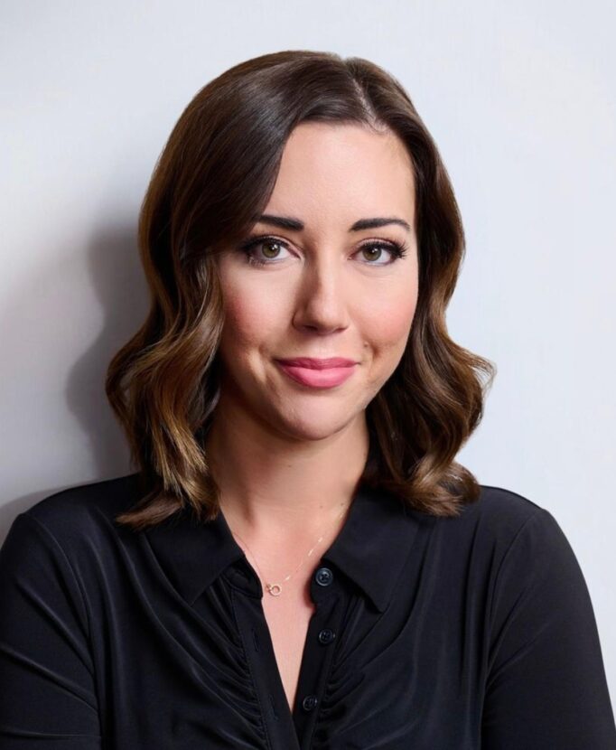 Nicole Auerbach Profile Photo