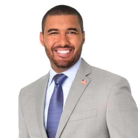 Jonathan Jones Profile Photo