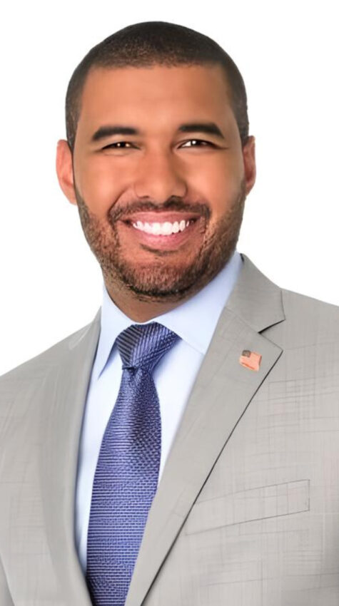 Jonathan Jones Profile Photo