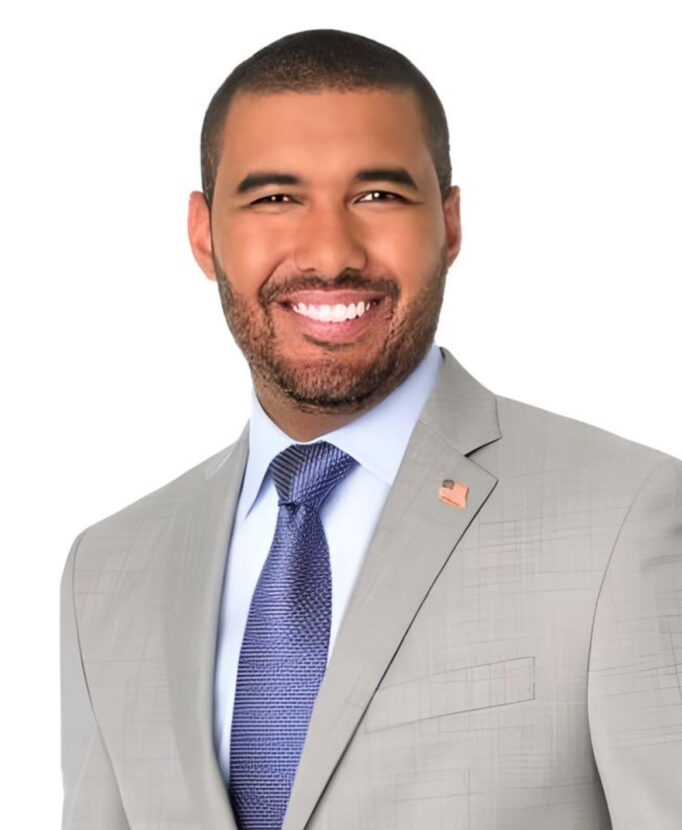 Jonathan Jones Profile Photo