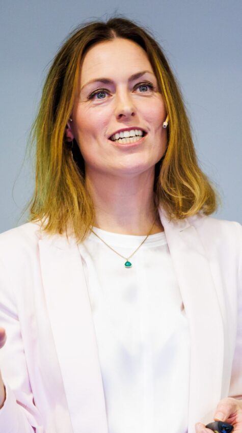 Els van der Helm Profile Photo